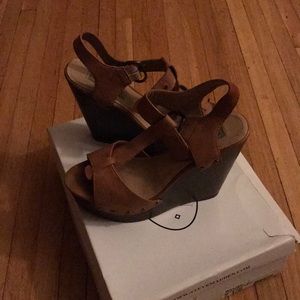Steve Madden Tstrap Cognac Sandal